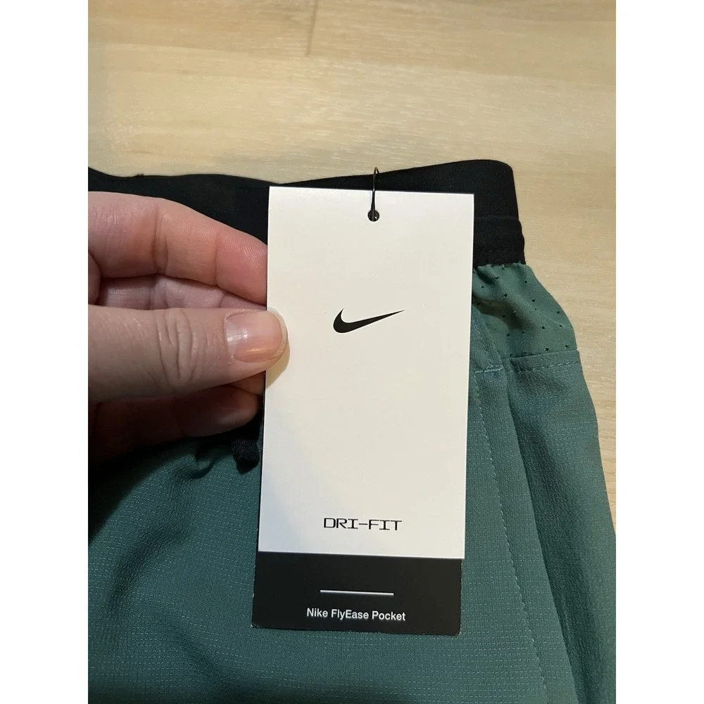 Nike Training‎ Shorts Kids Small Green Dri-FIT Athletic Swoosh Logo FB1294-361